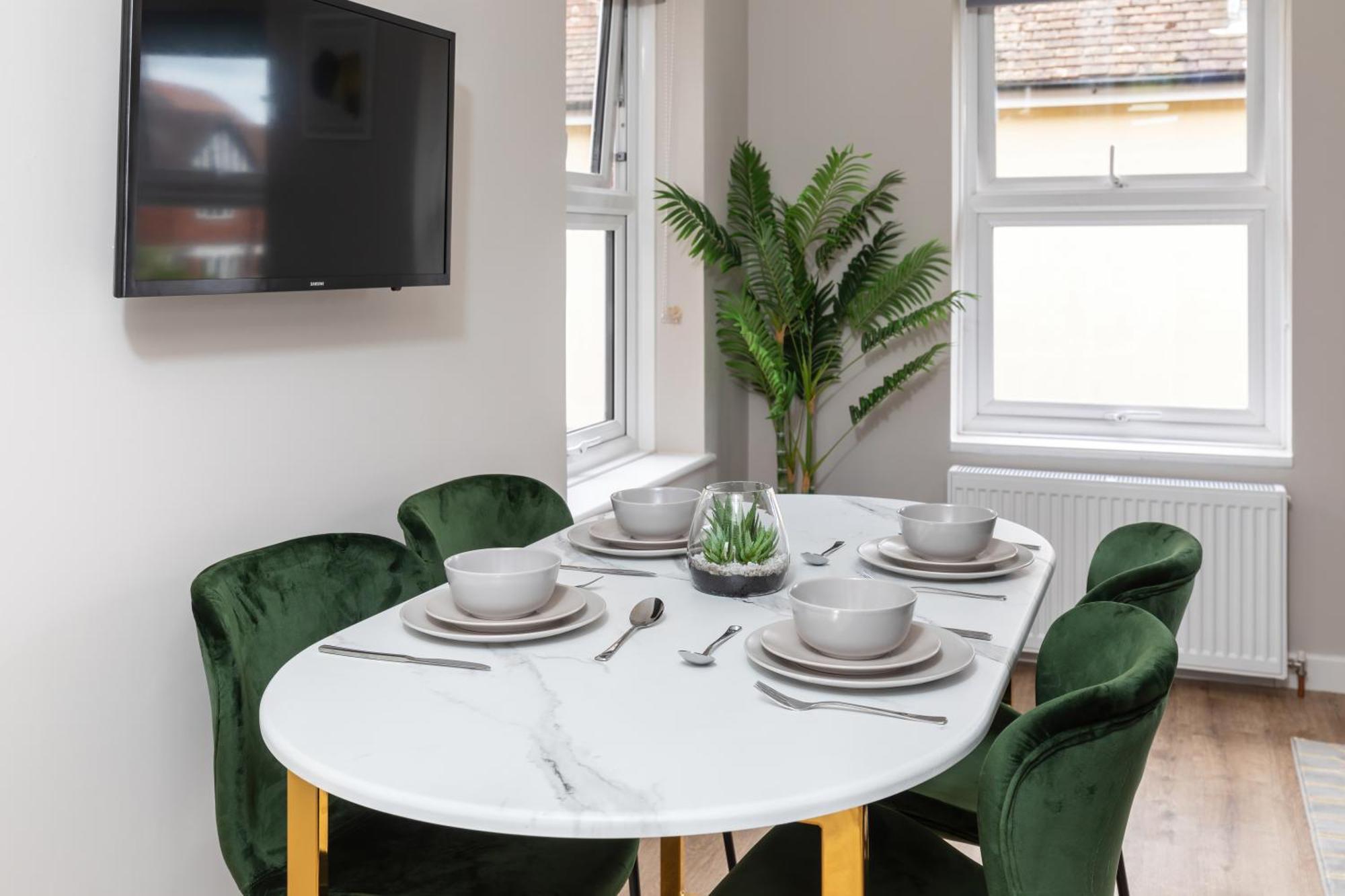 Ocean Apartments Литълхамптън Екстериор снимка